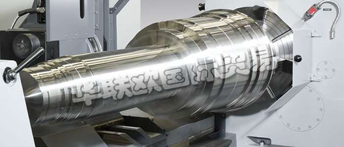 HERKULES車(chē)床是集100多年的機(jī)床制造經(jīng)驗(yàn)、可靠性及應(yīng)用考量與最先進(jìn)技術(shù)相結(jié)合的結(jié)果。HERKULES提供各種加工直徑和重量的重型車(chē)床，可完成工件直徑從幾厘米，重量幾公斤到直徑3米，重量400噸的加工任務(wù)。HERKULES可提供各種范圍的輥環(huán)高精度車(chē)削和修磨的解決方案。