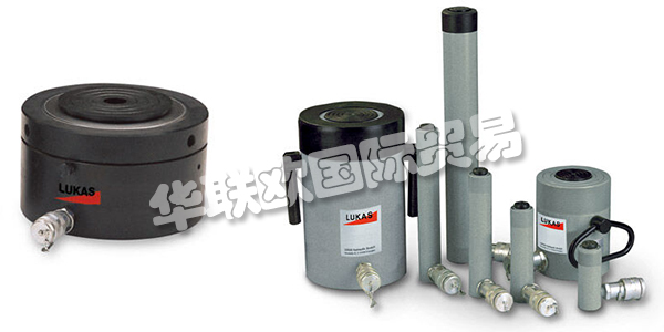 LUKAS是第一家開發(fā)用于救援作業(yè)的液壓切割設(shè)備的供應(yīng)商。這為整個(gè)行業(yè)奠定了基礎(chǔ)。如今，LUKAS團(tuán)隊(duì)孜孜以求，以精準(zhǔn)，熱情的方式生產(chǎn)每一種產(chǎn)品。起重的材料需要移動(dòng)時(shí)，或者工廠中的大型設(shè)備等在使用一段時(shí)間后需要檢修，檢修位置經(jīng)常出現(xiàn)在設(shè)備底端，這時(shí)就需要用液壓缸對設(shè)備先進(jìn)行頂升后才有足夠空間來檢修。LUKAS提供的液壓缸起重噸位最大至1100噸，可輕松應(yīng)對各種大型設(shè)備的頂升操作。下文為您介紹LUKAS氣缸。